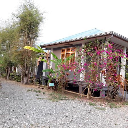 Motel Album Nyaung Shwe Exterior foto
